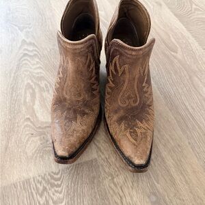 Ariat Brown Distressed Leather Western Ankle Boots